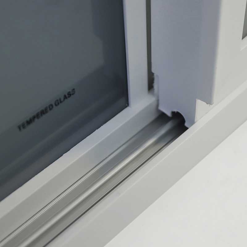 fenêtre-coulissante-avec-bride-de-clouage-4