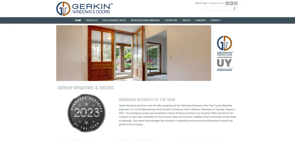 شركة جيركين للنوافذ والأبواب هي إحدى الشركات الرائدة في تصنيع أبواب الحماية من العواصف.