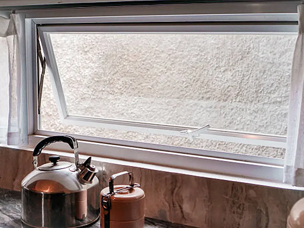 What is a Casement Window? The Ultimate 101 Guide 5 awning window